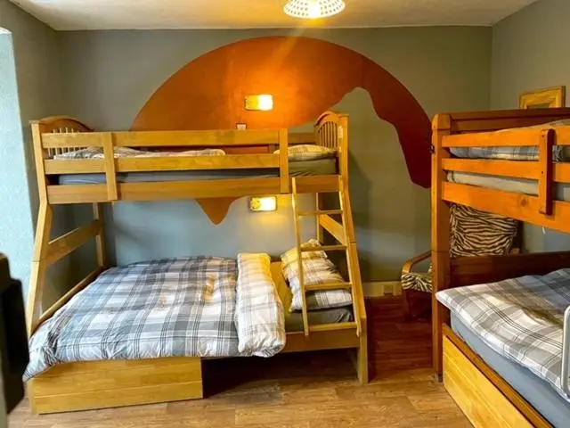 ファミリールーム, The Vagabond Bunkhouse