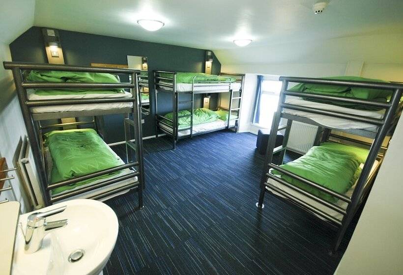 Кровать в Многоместном Номере с Общей Ванной, Hostel Yha Poppit Sands