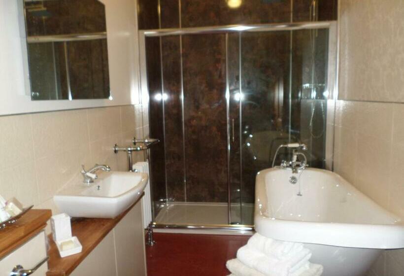 غرفة سوبيريور, Camfield House