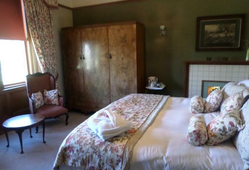 غرفة سوبيريور, Camfield House