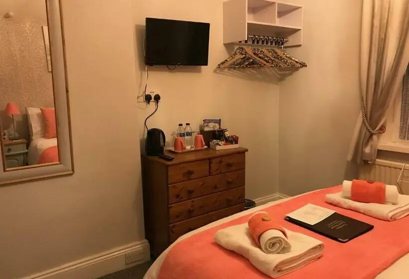 スタンダードルーム, Cliveden Guest House
