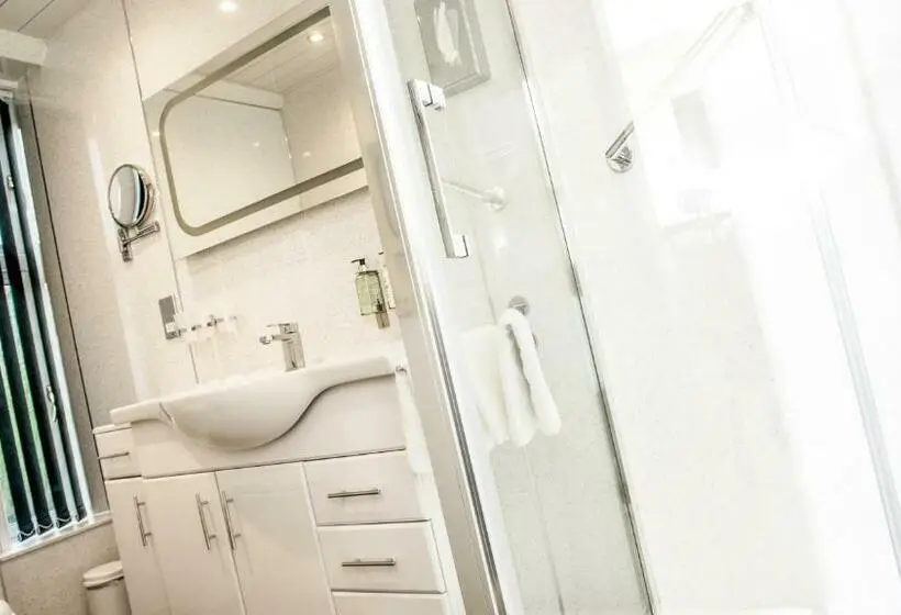 اتاق استاندارد سه نفره, Eildon Guest House