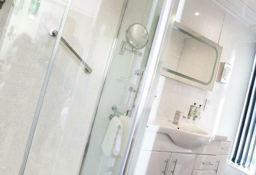 חדר משפחתי, Eildon Guest House