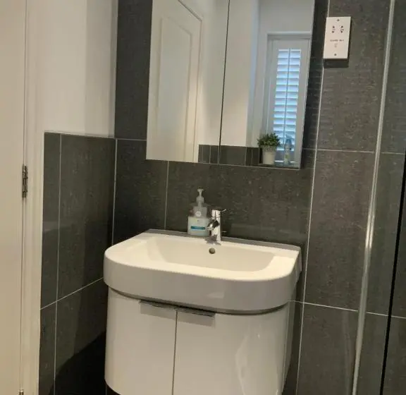 デラックスの４人部屋, Harford En Suite Rooms