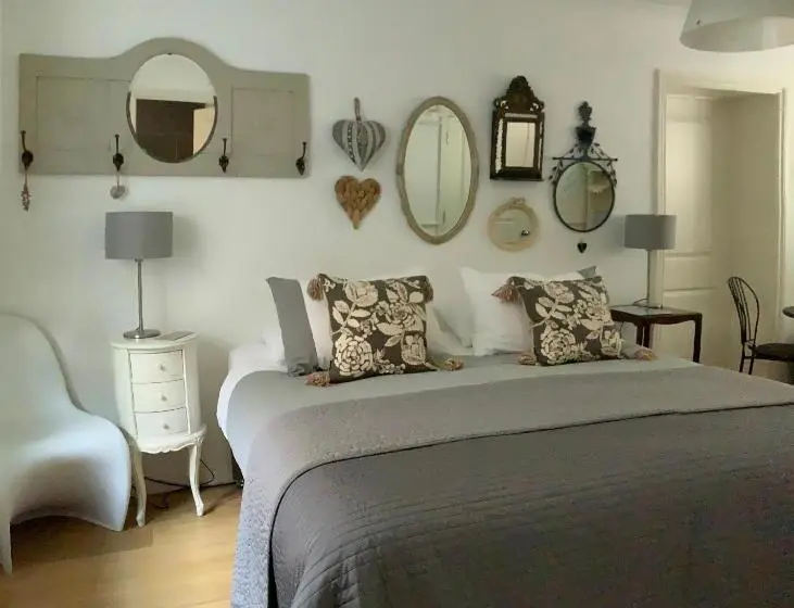 デラックスの４人部屋, Harford En Suite Rooms