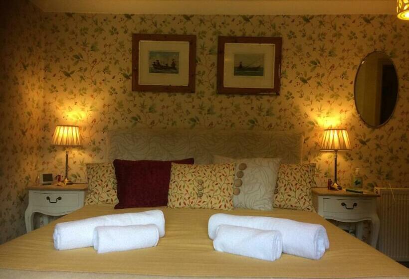 غرفة قياسية, Lowther House