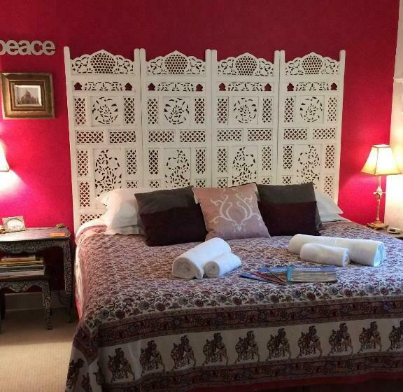 غرفة قياسية, Lowther House