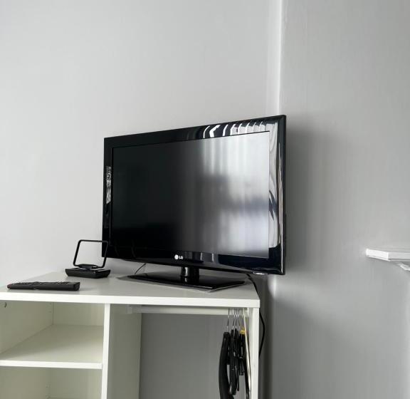 חדר סטנדרד יחיד חדר אמבטיה משותף, St Andrews House