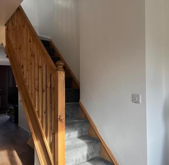 דירת שני חדרים, St Andrews House