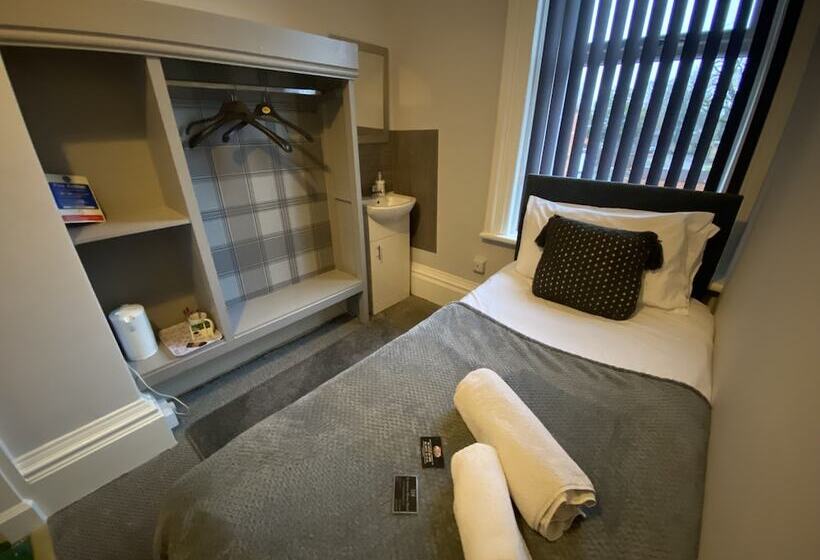 חדר סטנדרט יחיד, St Andrews House