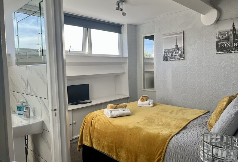 חדר סטנדרט, St Andrews House