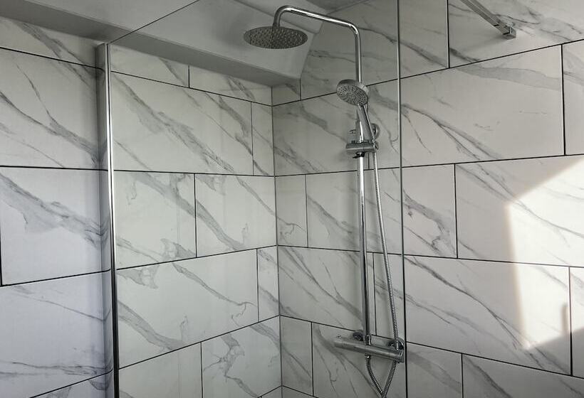 חדר סטנדרט, St Andrews House