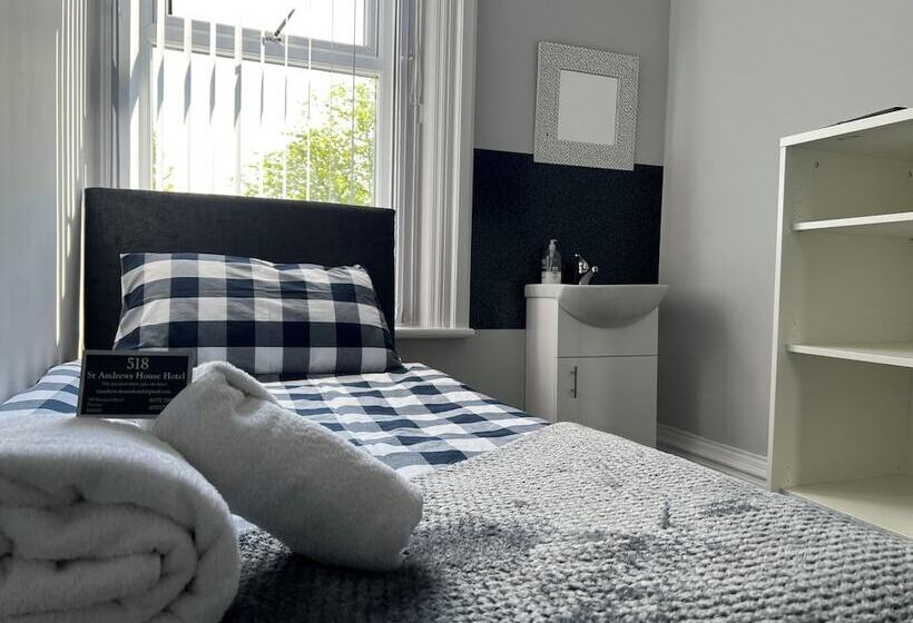 غرفة قياسية, St Andrews House