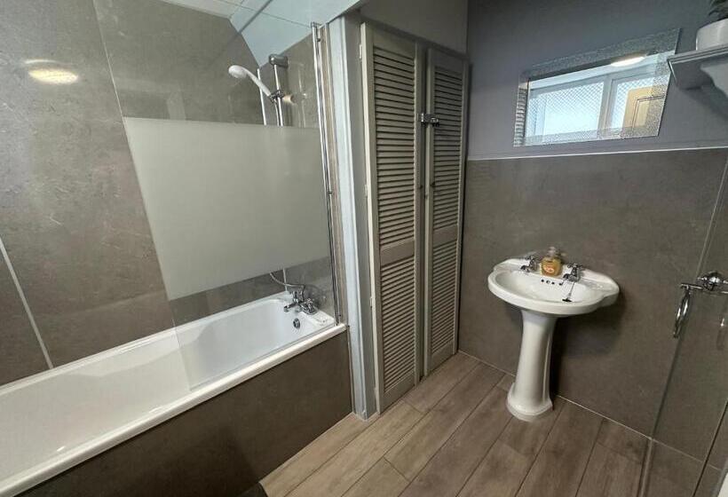 غرفة قياسية سرير مزدوج, St Andrews House