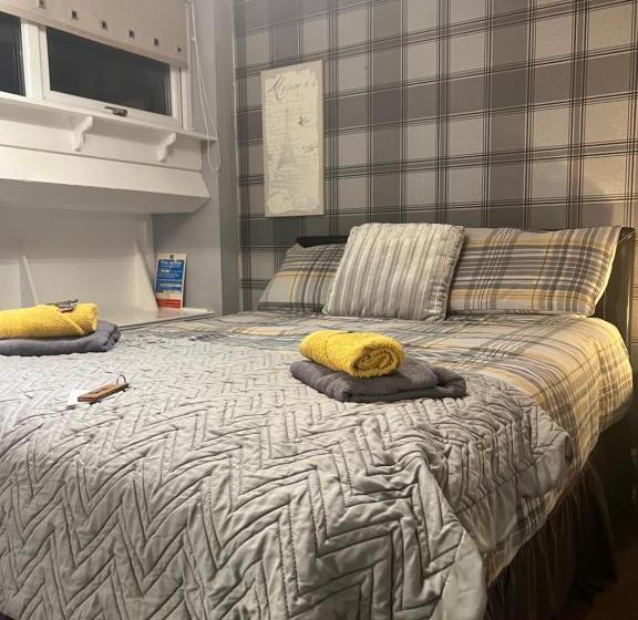 חדר סטנדרט, St Andrews House