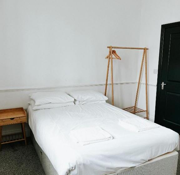 ファミリールーム, The Red Lion Inn