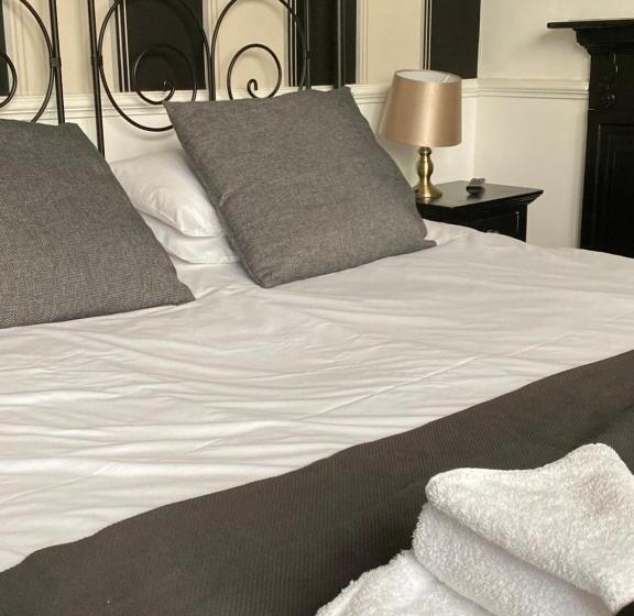 ファミリールーム, The Red Lion Inn