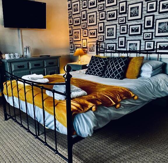 ファミリールーム, The Red Lion Inn