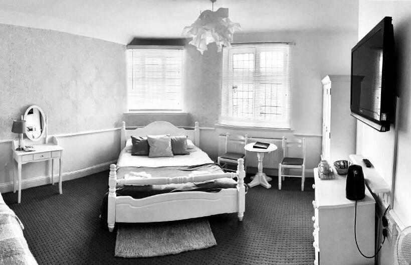 ファミリールーム, The Red Lion Inn