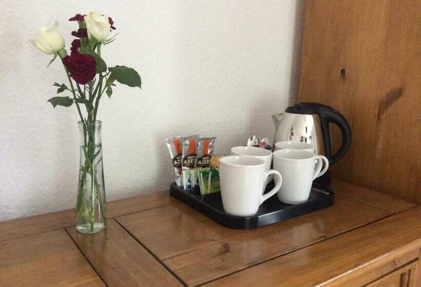 Perhehuone, Beightons Bed And Breakfast