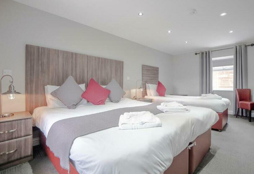 غرفة عائلية, Blackbull