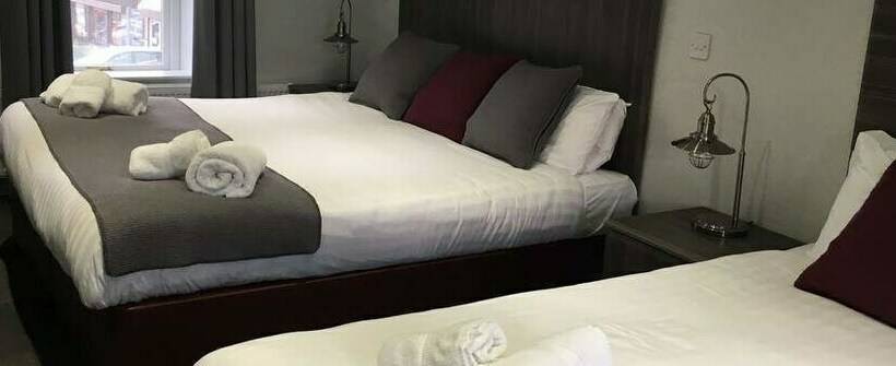 غرفة عائلية, Blackbull