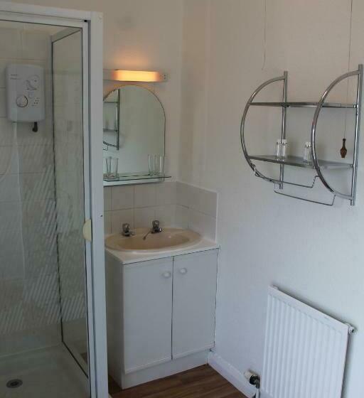 غرفة قياسية, Markets Tavern