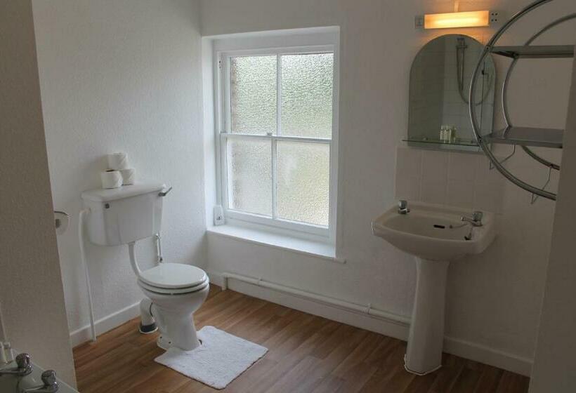 غرفة قياسية فردية حمام مشترك, Markets Tavern