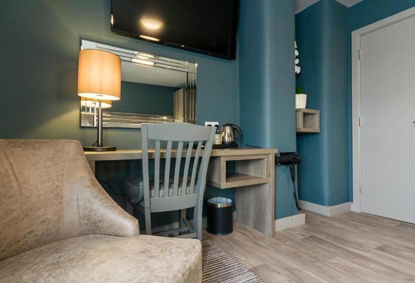 스탠다드 룸 킹사이즈 침대, No 8