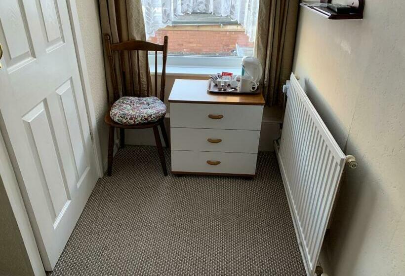 غرفة قياسية فردية, Sharn Bek