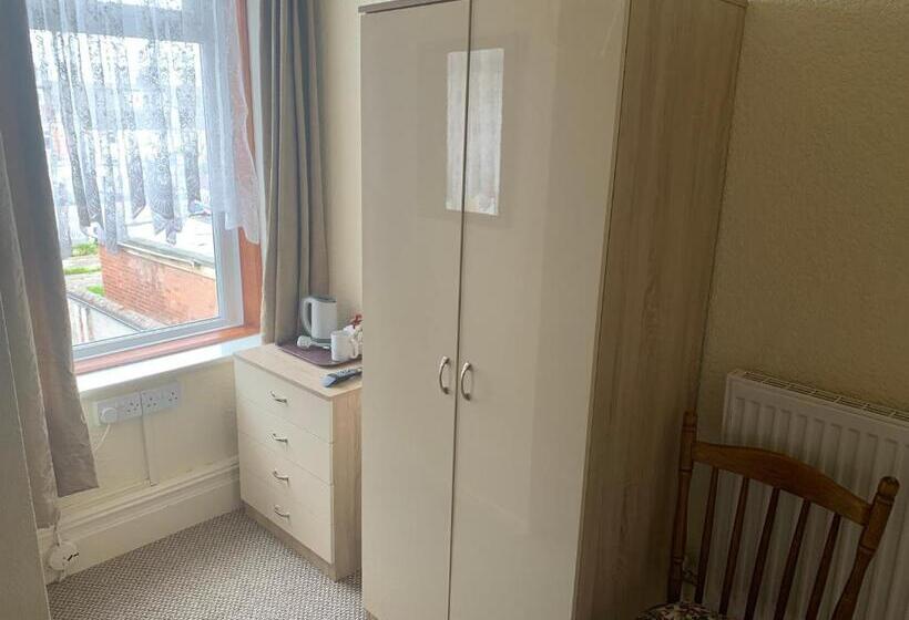 غرفة إقتصادية فردية, Sharn Bek