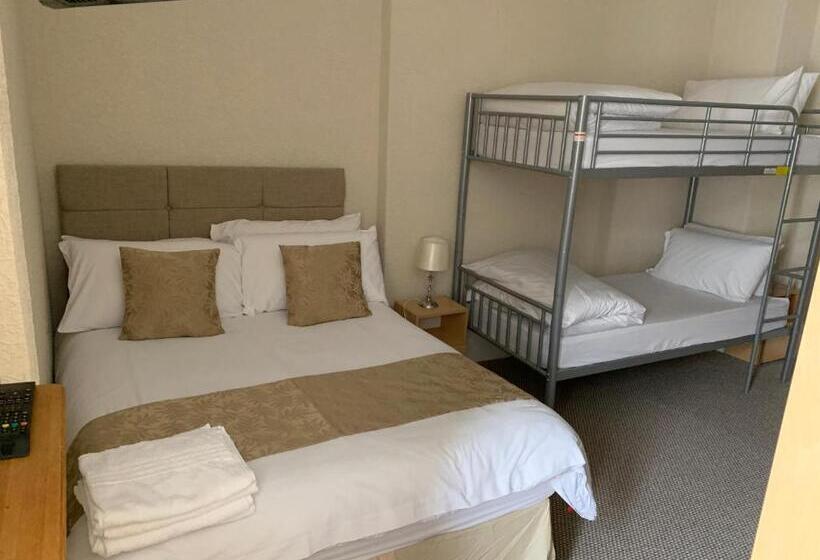 غرفة عائلية, Sharn Bek