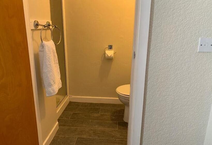 غرفة قياسية ثلاثية, Sharn Bek