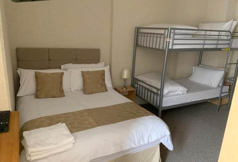 חדר משפחתי, Sharn Bek