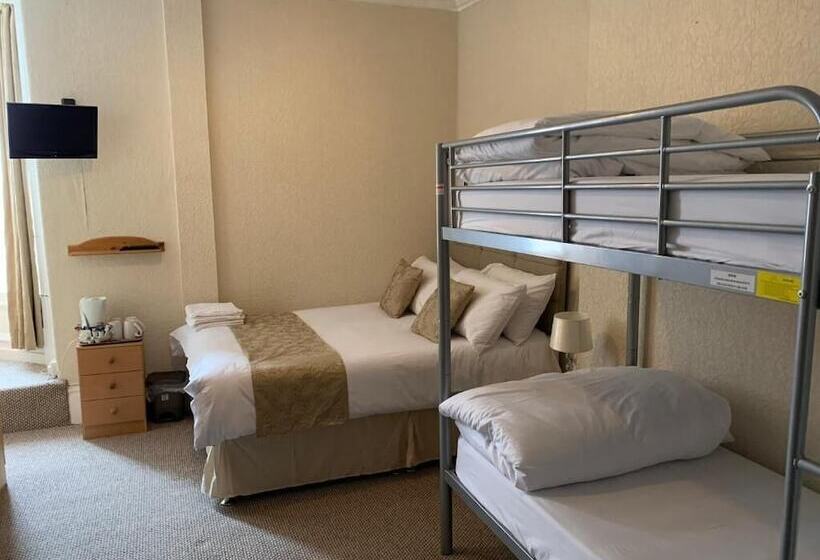 غرفة عائلية, Sharn Bek