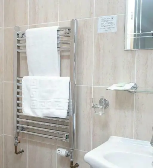 Standard Yhden Hengen Huone, The R Inn