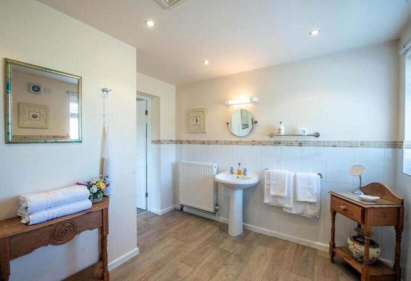 جناح غرفتين نوم, The Dinney B&b