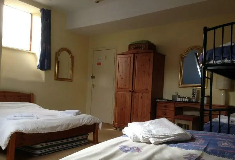 Family Room, The Old School B&b