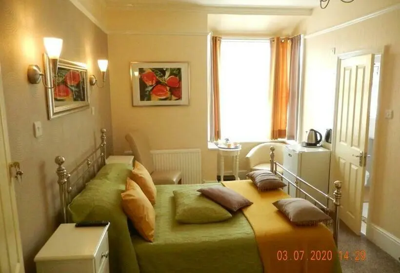 デラックスルーム, The Rutlands B&b