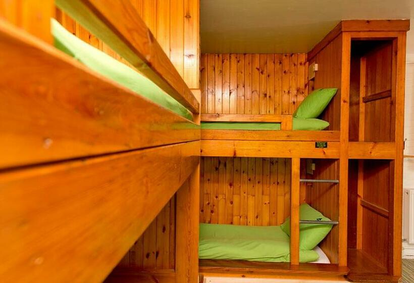 Номер Стандарт Четырехместный Совместный Санузел, Yha Patterdale