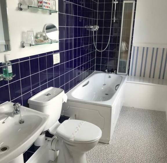 غرفة قياسية سرير كينج, Cedar House