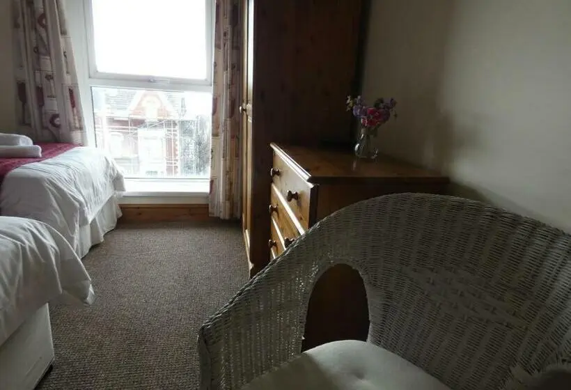 Huoneisto 2 Makuuhuonetta, Hurst Dene Apart