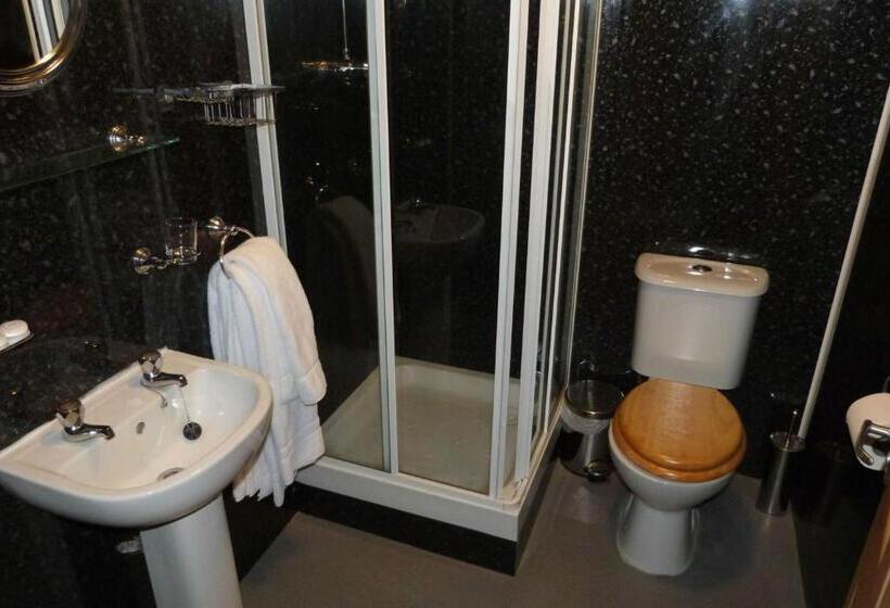 Balkonlu 1 Yatak Odalı Daire, Hurst Dene Apart