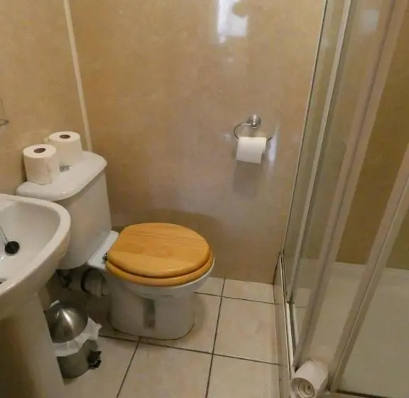 Standard-studio, Hurst Dene Apart