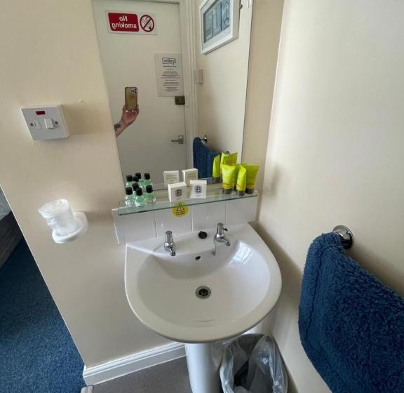 Семейный Номер, Ivydene Guest House