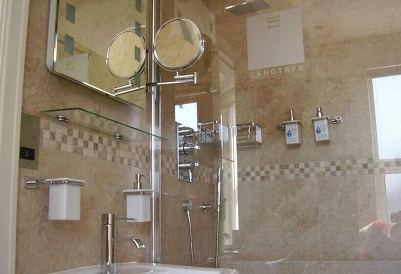 高级大房间, Langtrys