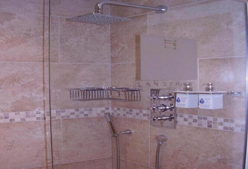 豪华房间, Langtrys