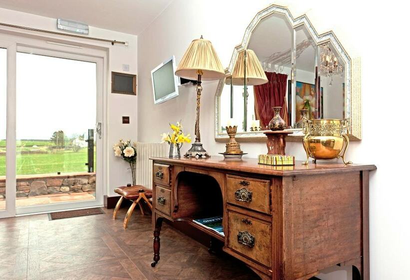 Standart Oda, Llamas Pyjamas