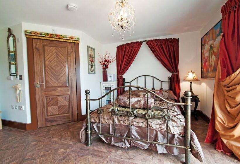 Standart Oda, Llamas Pyjamas