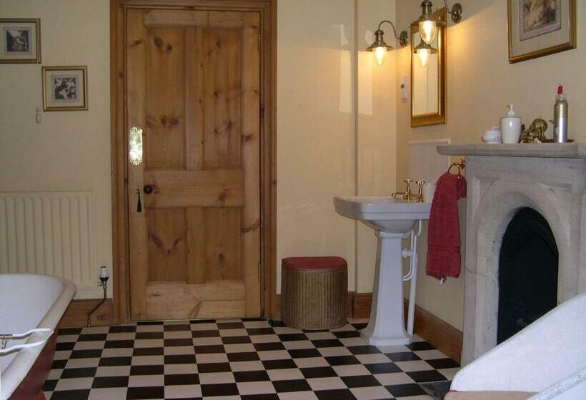 标准间, Lullington House